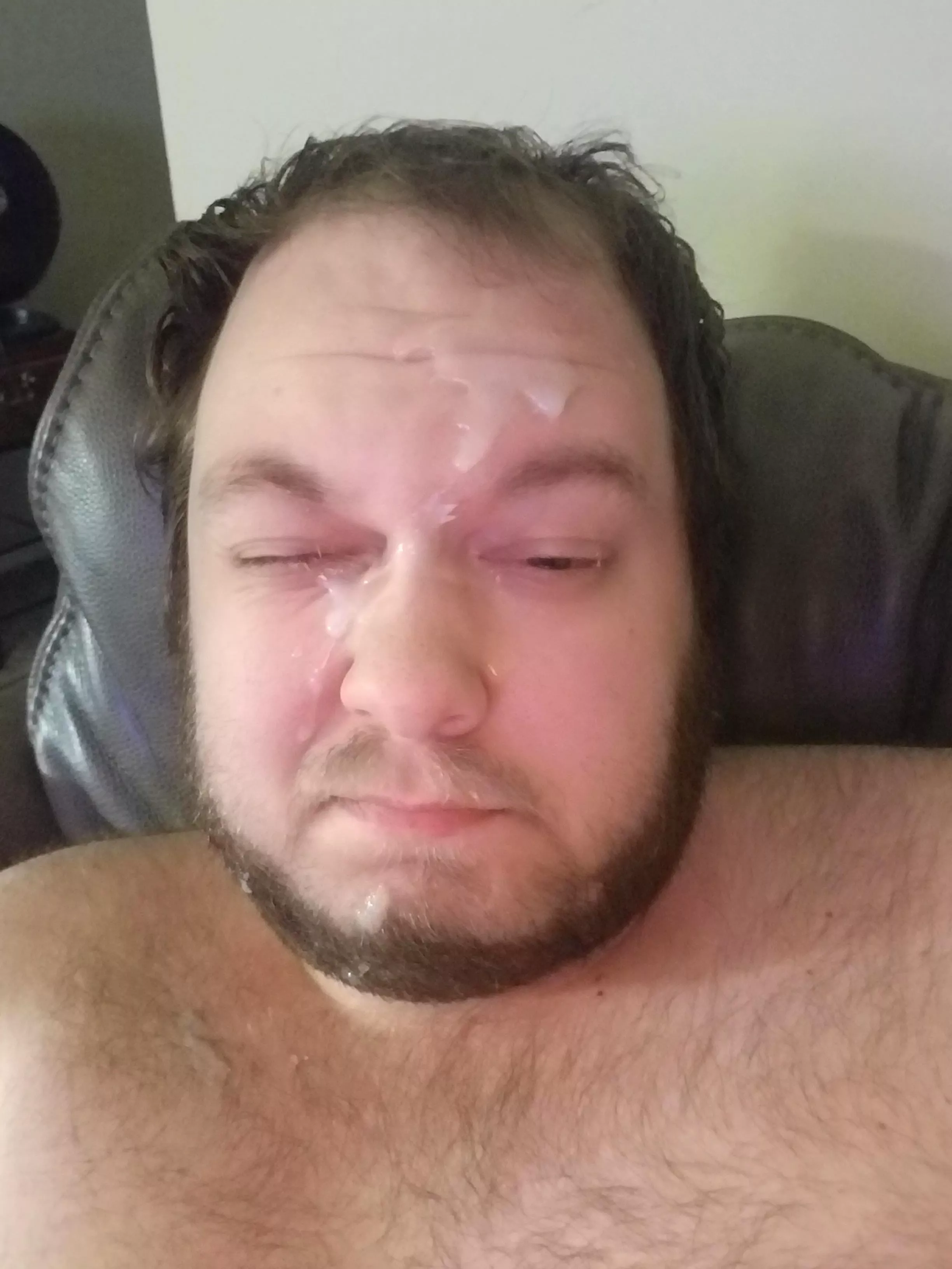 So.....I accidentally gave myself a facial so Merry Christmas 😂😂😂