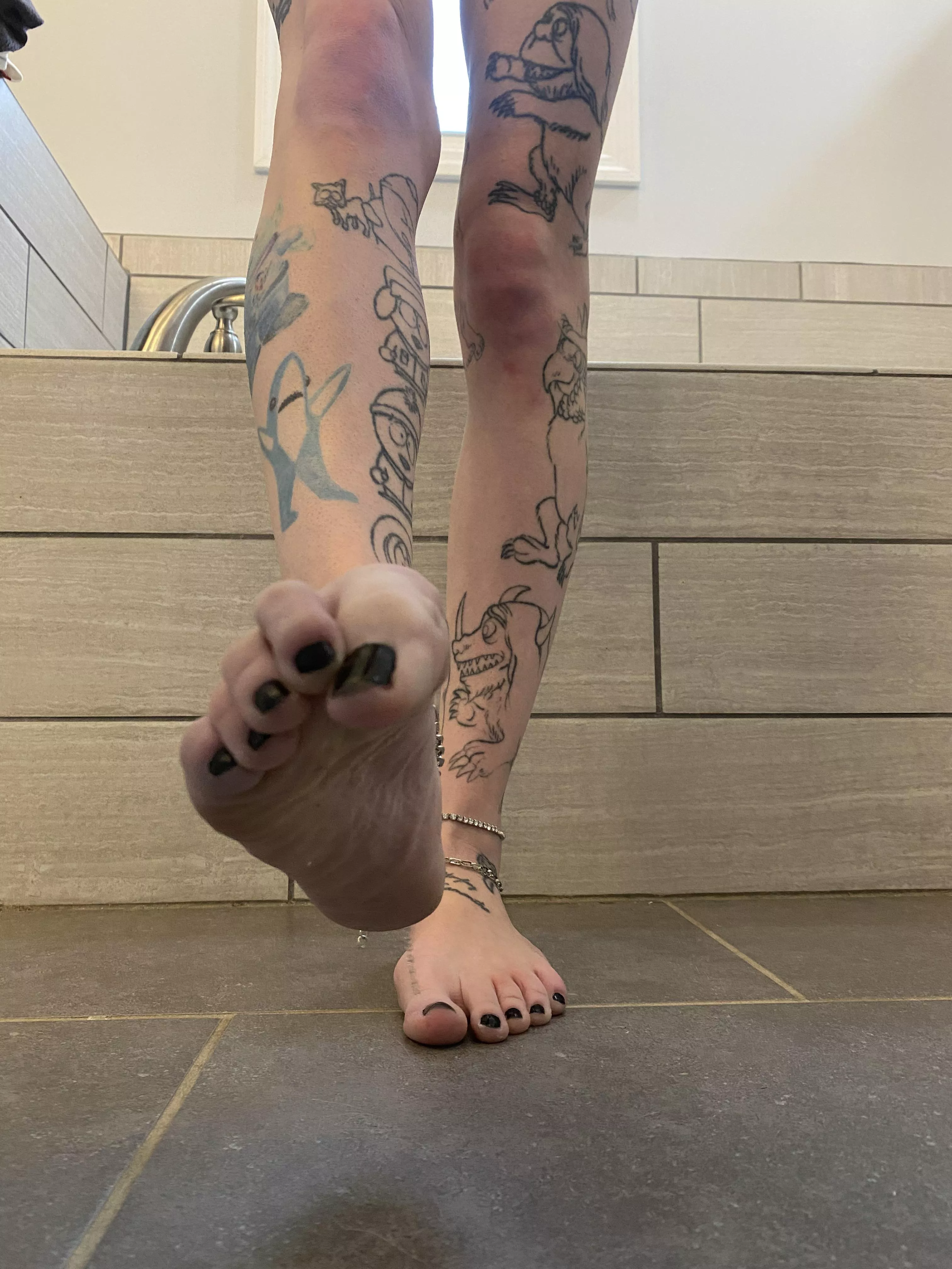 Soles, toes, and jewelry. What do you think? Soles, toes, and jewelry. What do you think?