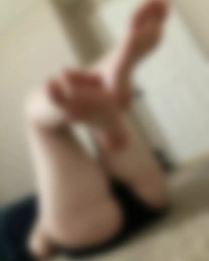 soles with a little booty😍