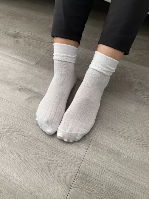 Some Canadian girl toes! :) PayPal only! 🇨🇦🇨🇦🇨🇦