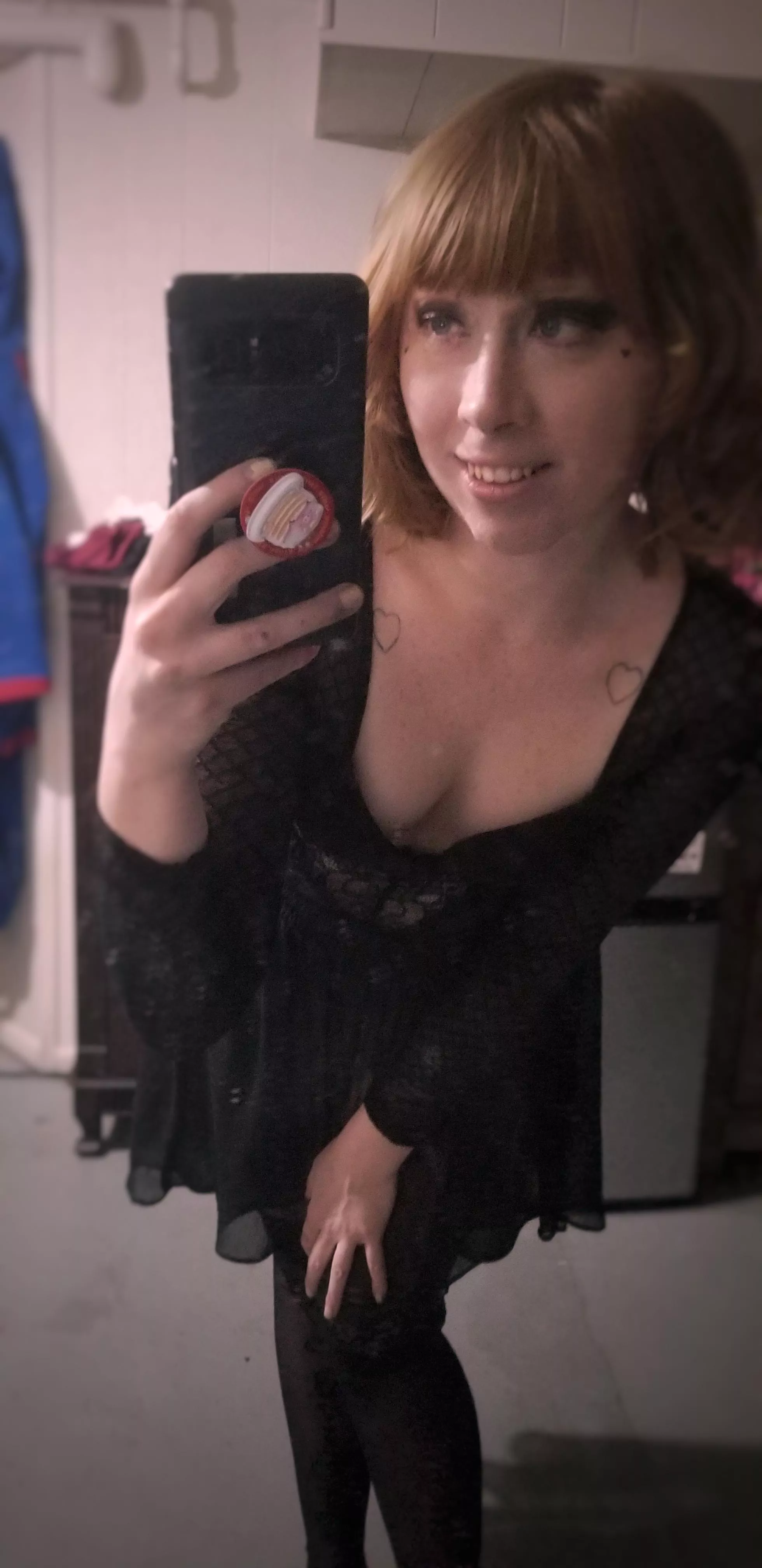 Some cleavage for you, my Valentine.