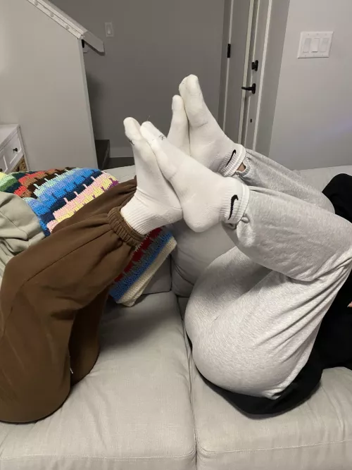 Some cute Canadian feet to start off your Monday! π¨π¦π¨π¦