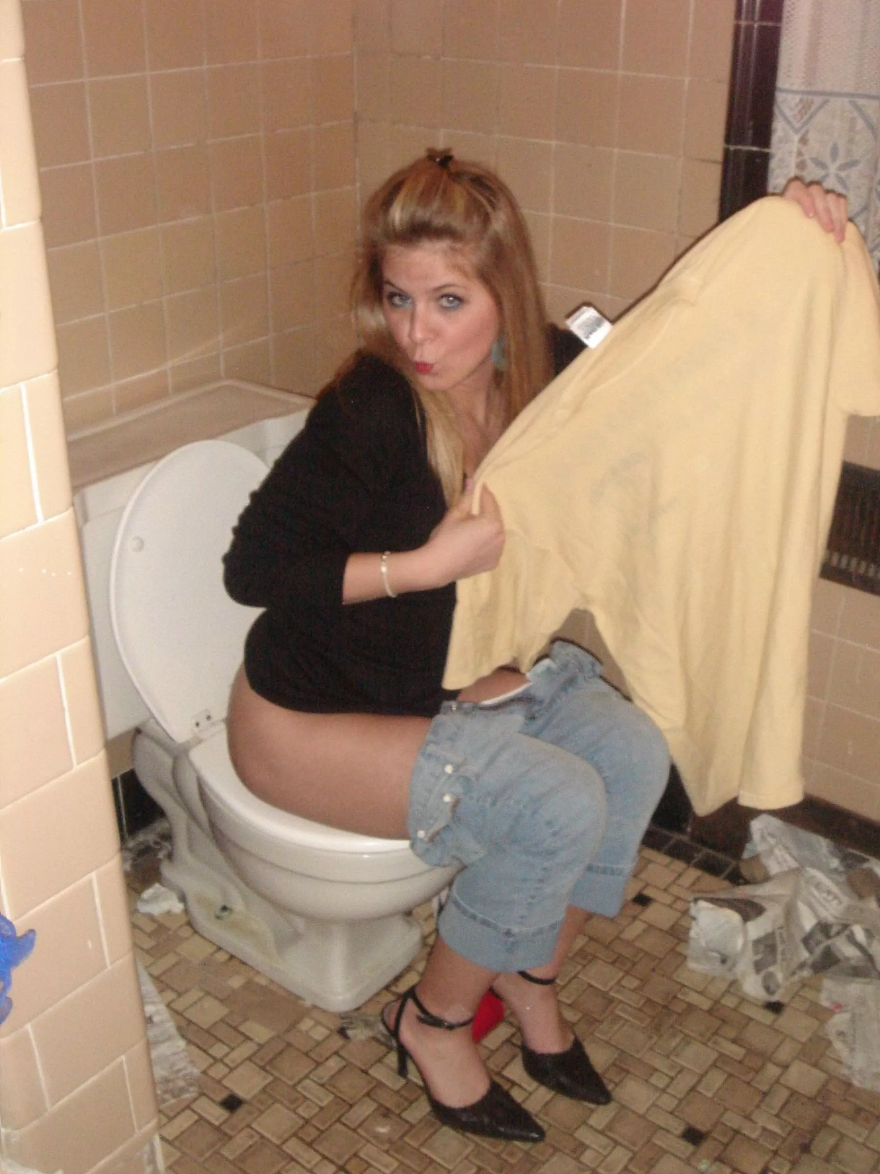 Some might say this entire sub is trashy, but this is taking it literally (2 MiC) Some might say this entire sub is trashy, but this is taking it literally (2 MiC)