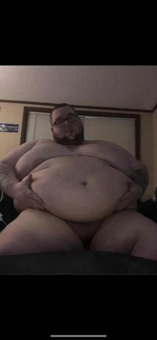 Some rub me down ;) only fans.com/Firebirds4sparx