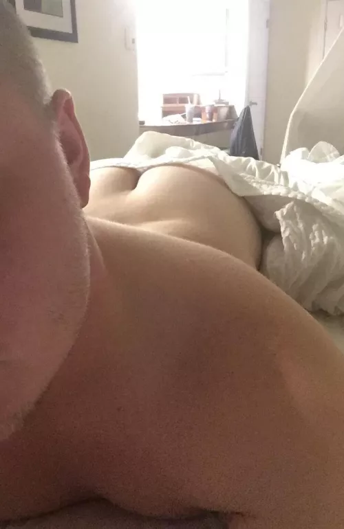 Some wanna come be big spoon while netflix plays in the background?π
