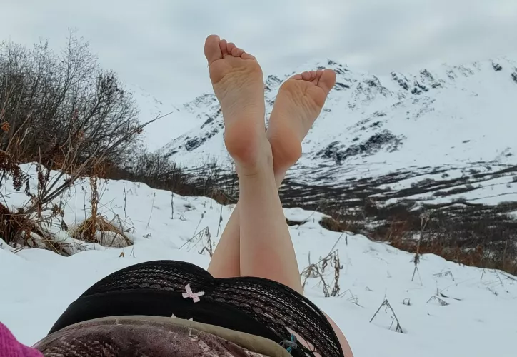 Someone come warm these toes for me? Someone come warm these toes for me?