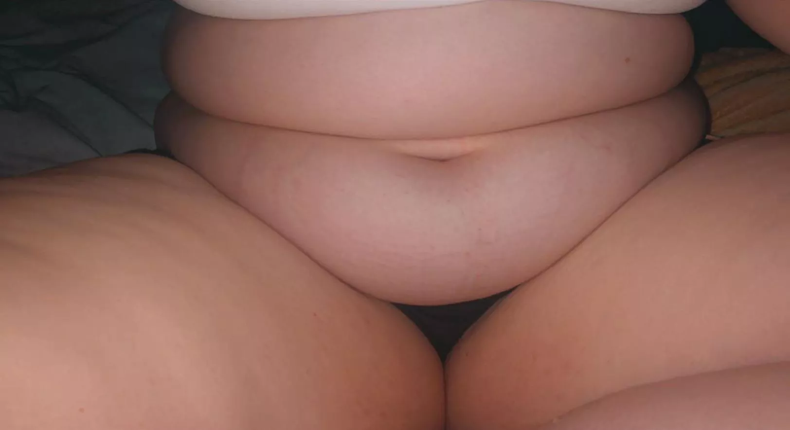 someone get me a mcdonald’s and watch me eat it 😍