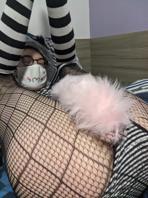 Someone give me tasks to do. I'm thirsty 💦💦