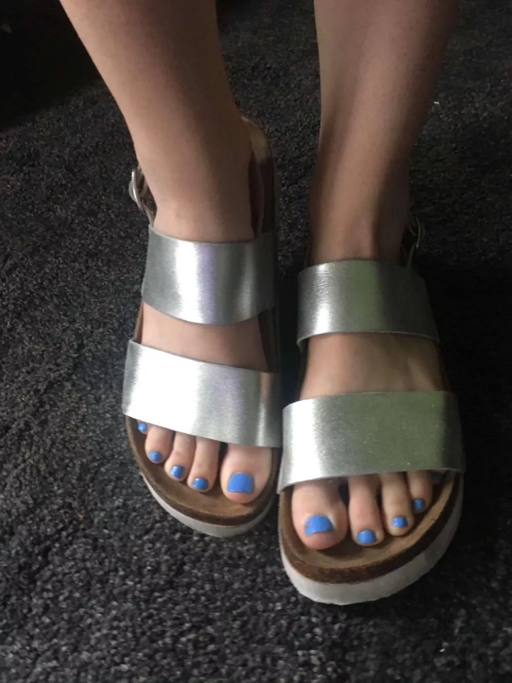 Someone play with my toesπ₯° Someone play with my toesπ₯°