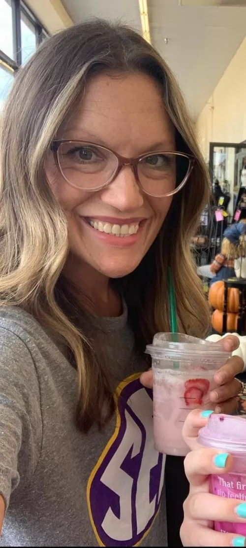 Someone please flirt and fuck her