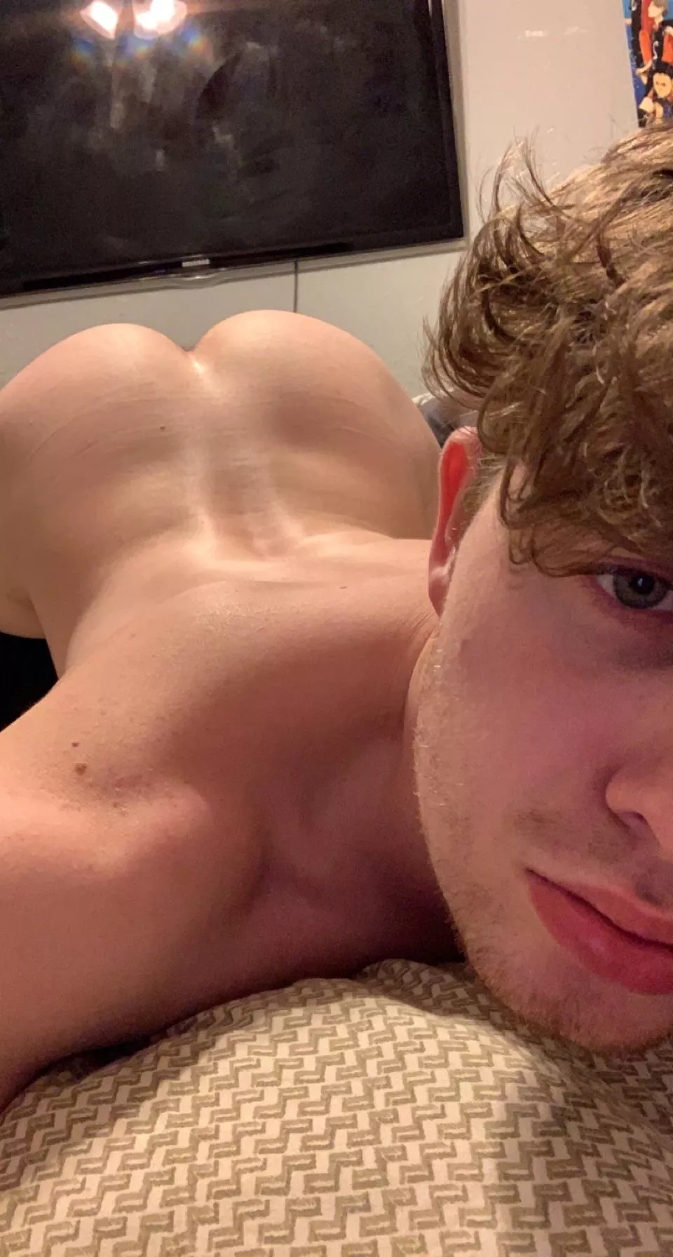 Someone should be behind meπ© Someone should be behind meπ©