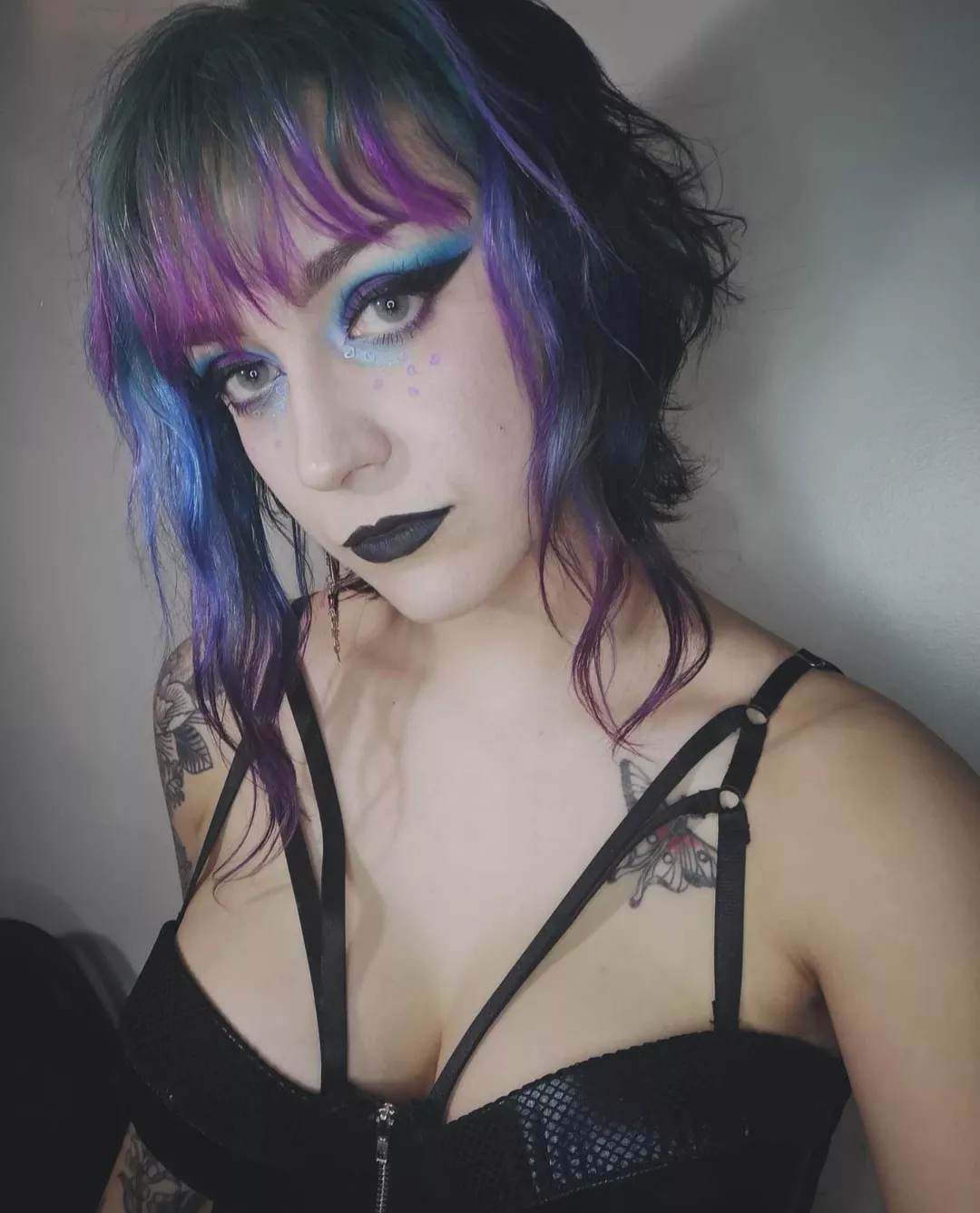 Someone suggested this forum to me. Hello everyone! ?