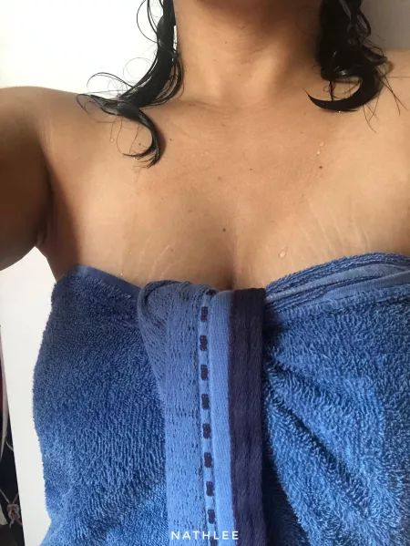 Someone to back with me to the shower and take my towel? π₯΅ Someone to back with me to the shower and take my towel? π₯΅