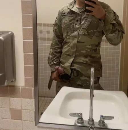 Someone wanna help a soldier out ;) Someone wanna help a soldier out ;)