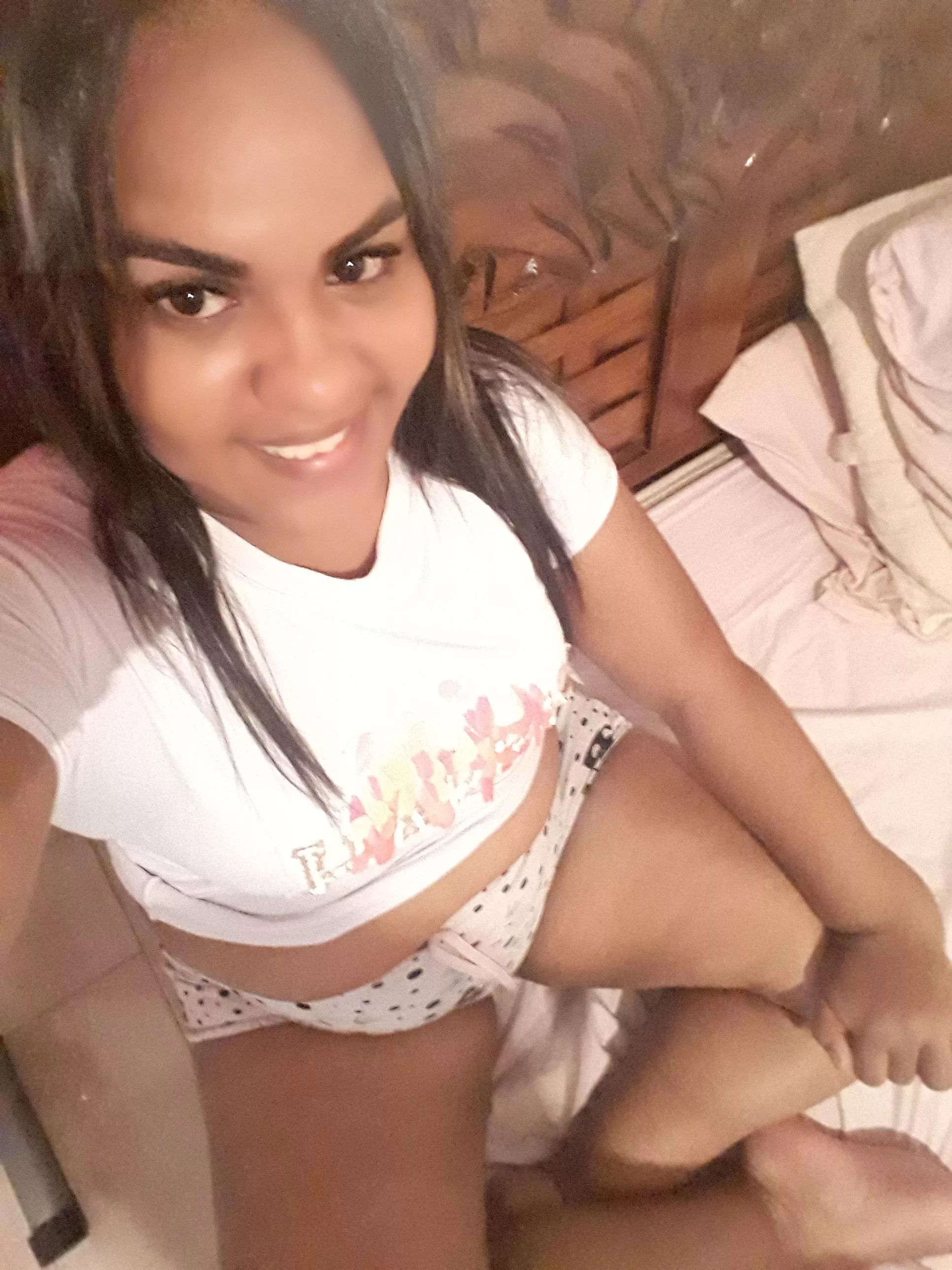 Someone who wants to help me keep getting fat. I am obedient and I make any video Someone who wants to help me keep getting fat. I am obedient and I make any video