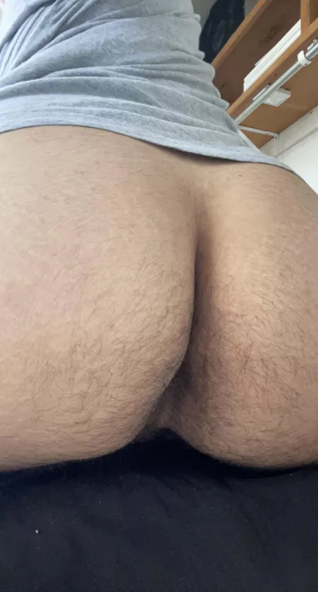 Sophomore in college, Asian bootyπ―π΅π΅π