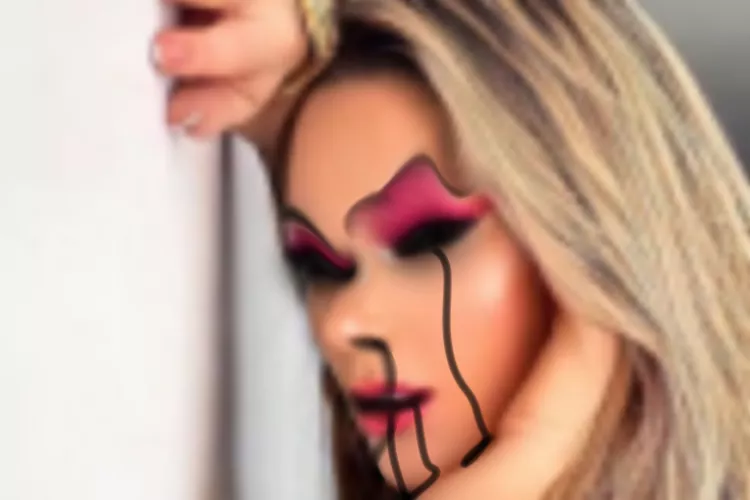 Sorry for everything and also sorry for the ugly photo and also Sorry again that my cats are menstruating