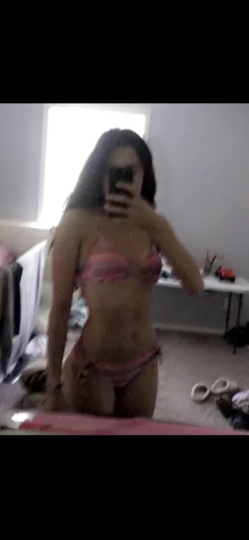 Sorry for the blurry photo 🙈 definitely not as hot as the other women on here