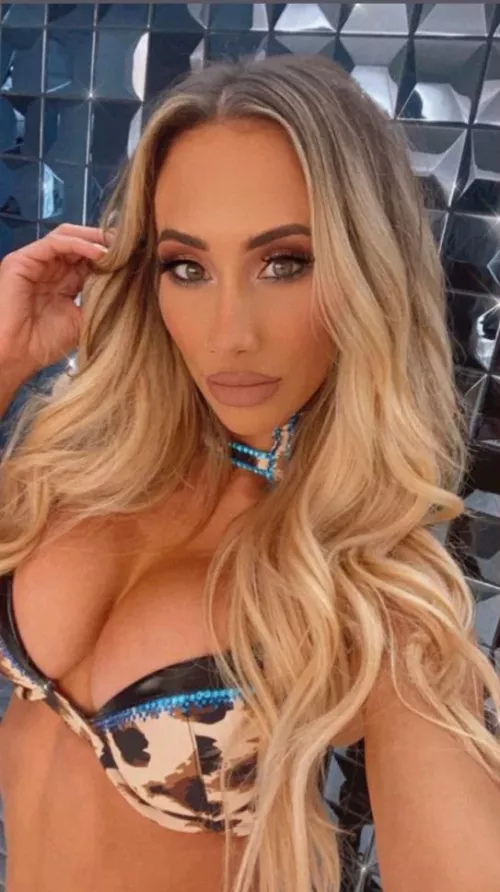 Sorry, had to post another Carmella π