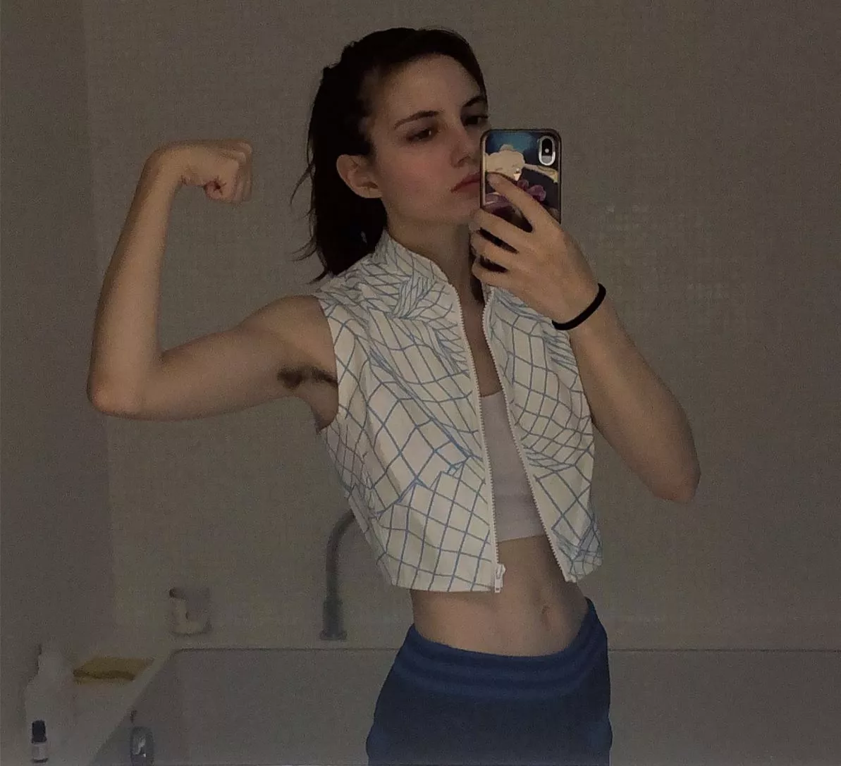 Spaceship mechanic here to take care of your engine troubles Spaceship mechanic here to take care of your engine troubles