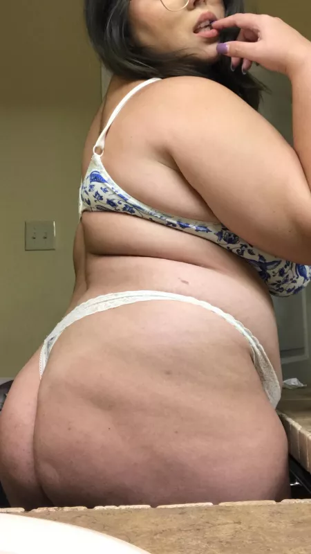 Spank it? Spank it?