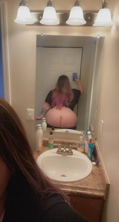 Spank it til itβs red.