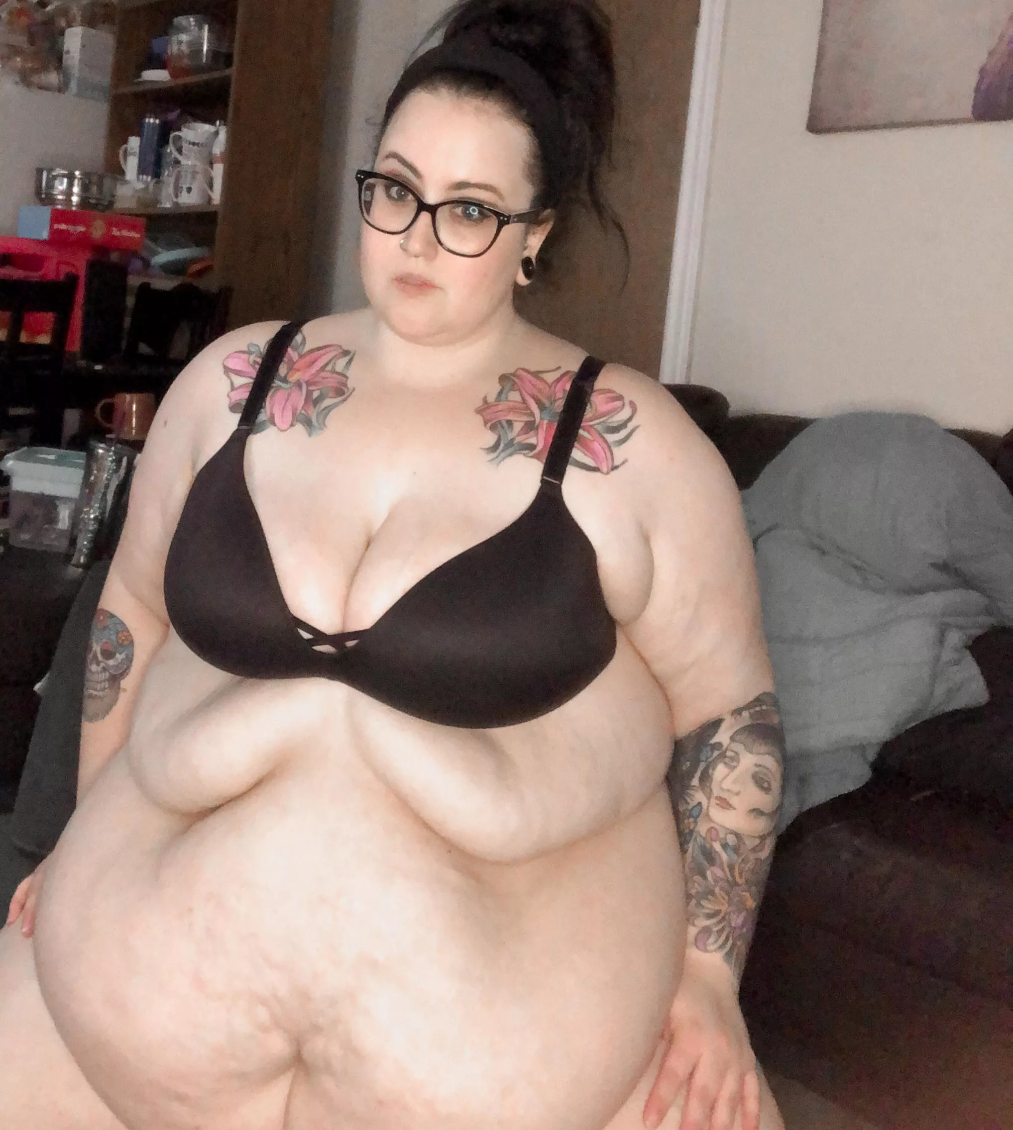 Spank me and tell me Iβm pretty π Spank me and tell me Iβm pretty π