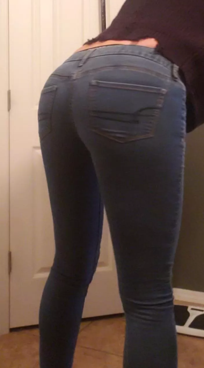 Spank me π Spank me π