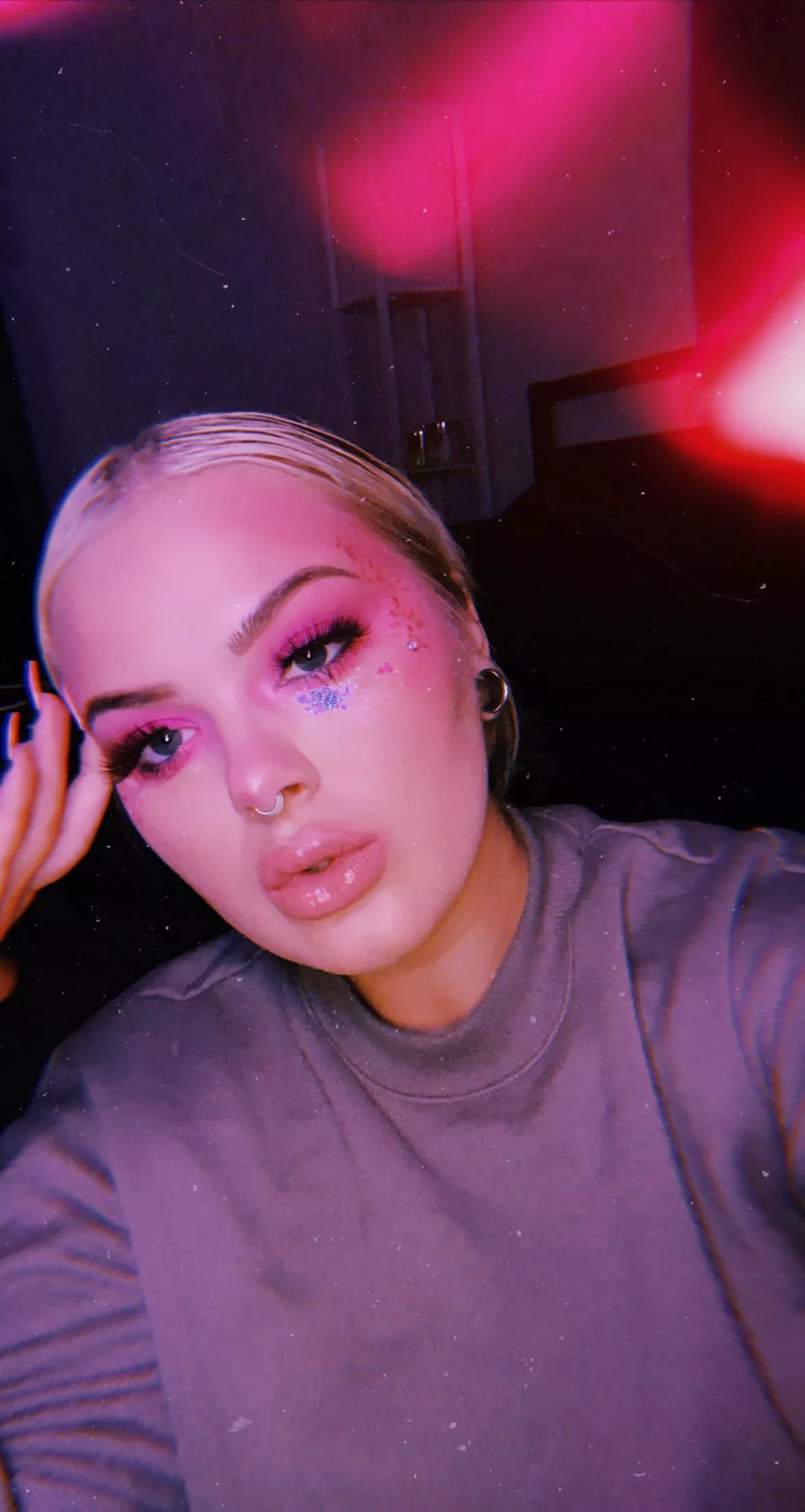 Sparkles for you bb✨🖤🔥 Sparkles for you bb✨🖤🔥