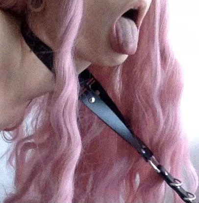 SPECIAL PROMOTION TO CELEBRATE MY RETURN ON OF🖤 100 FREE TRIAL SPOTS FOR MY ONLYFANS 🖤