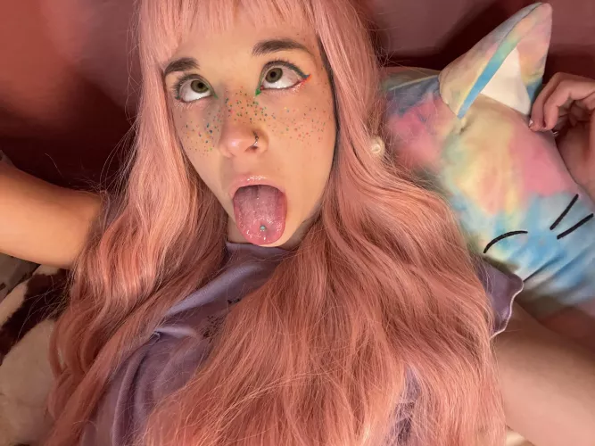 Spend NYE showering my face