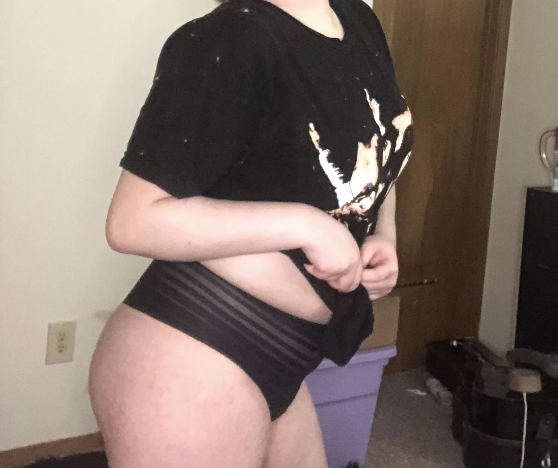 Spent all night working on an assignment but now I'm free to unwind ๐ Spent all night working on an assignment but now I'm free to unwind ๐