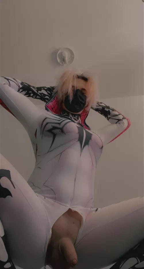 spidergwen up front 💖