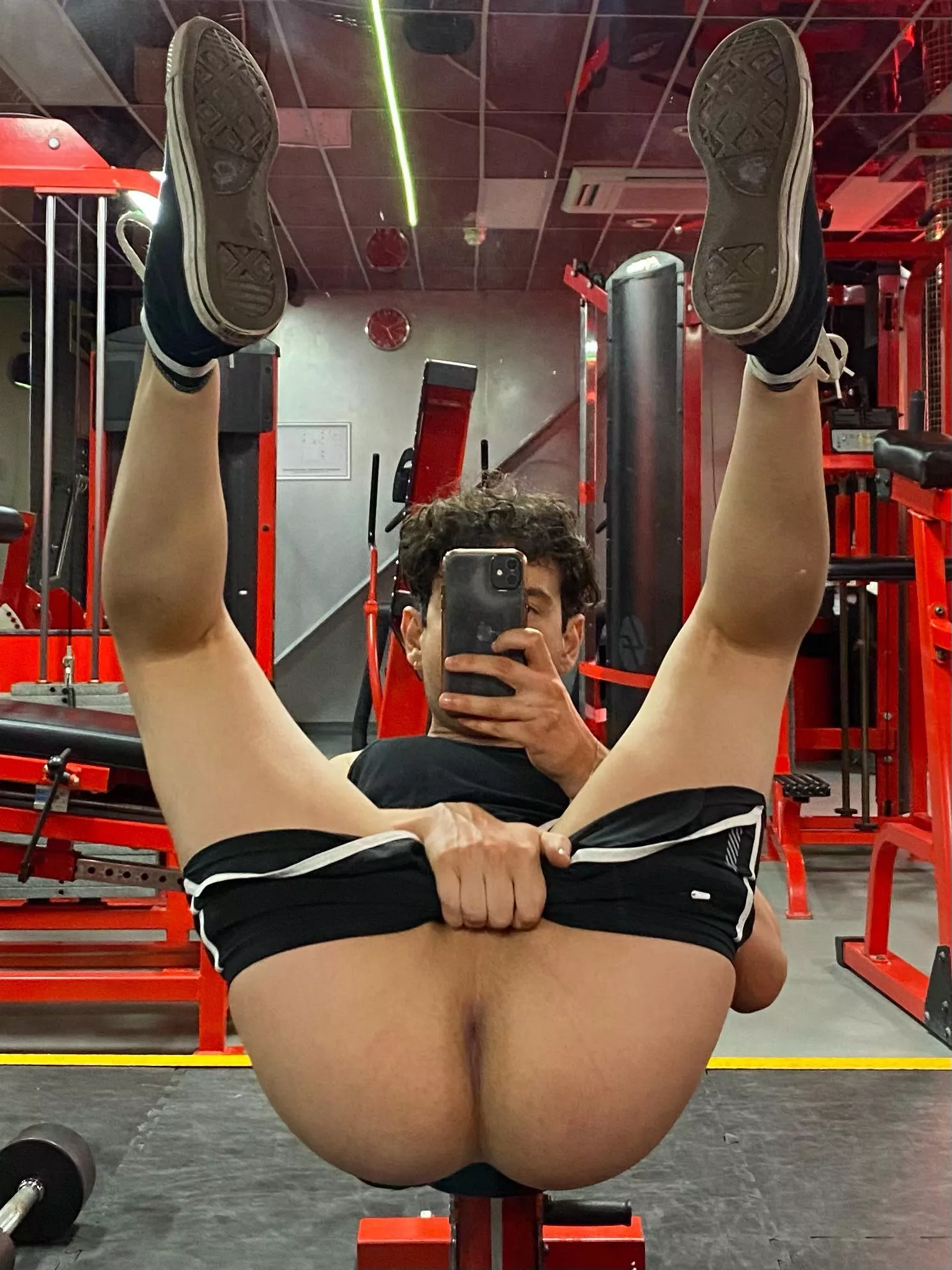 Spot me at the gym? 🏋🏻