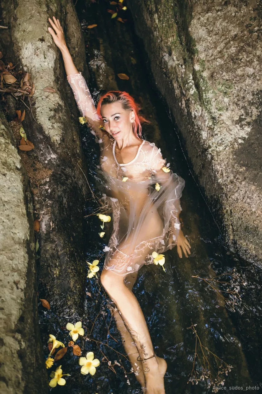 Spread and use my mexican latina pussy!