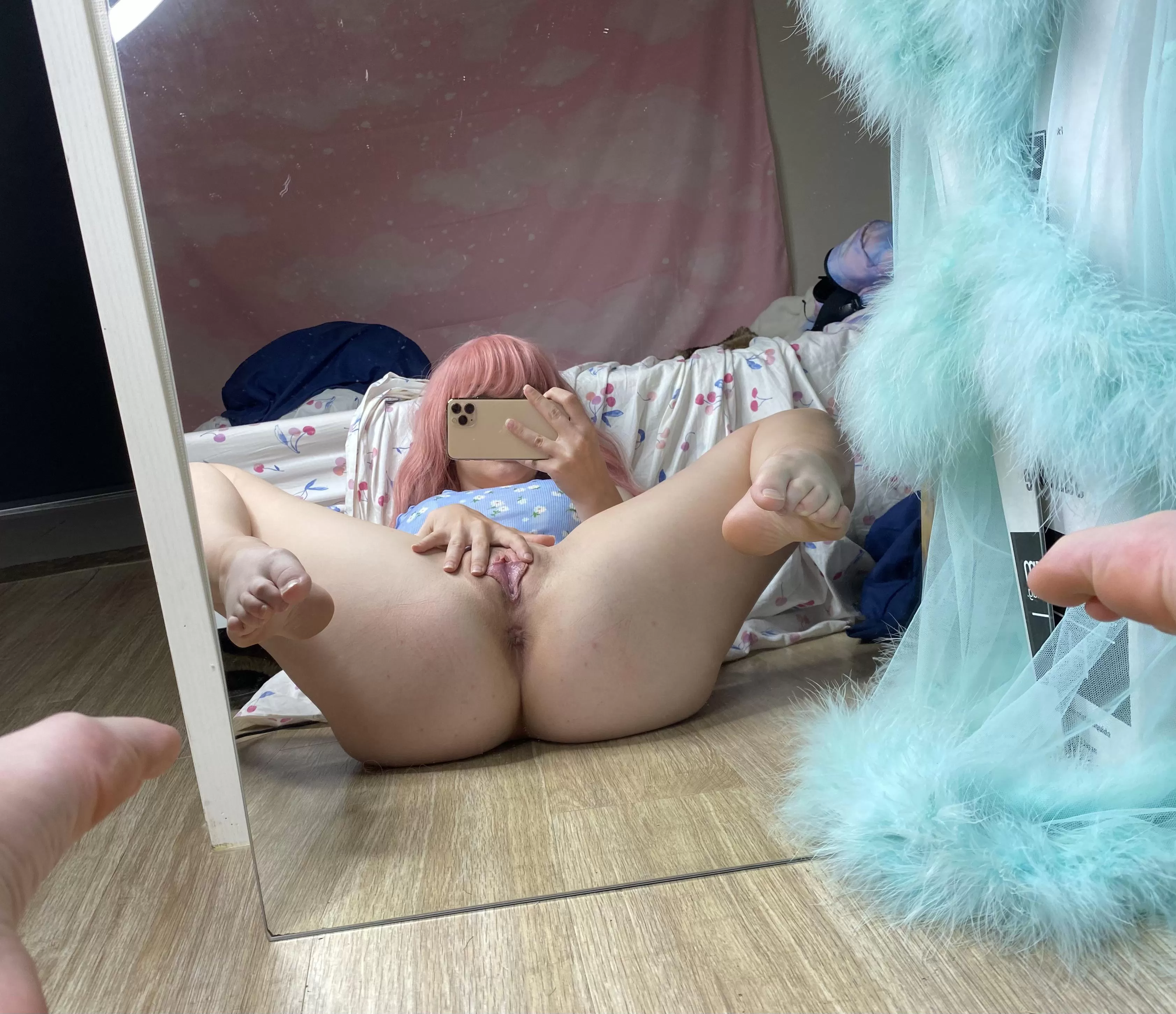 spread lips and legs spread lips and legs