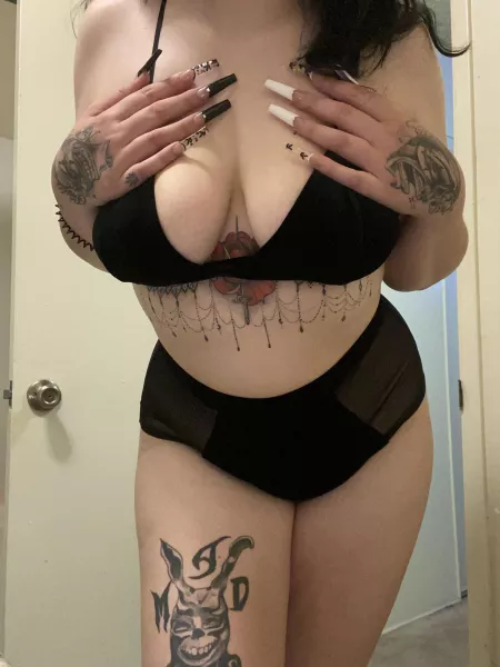 spread my cheeks open 💦