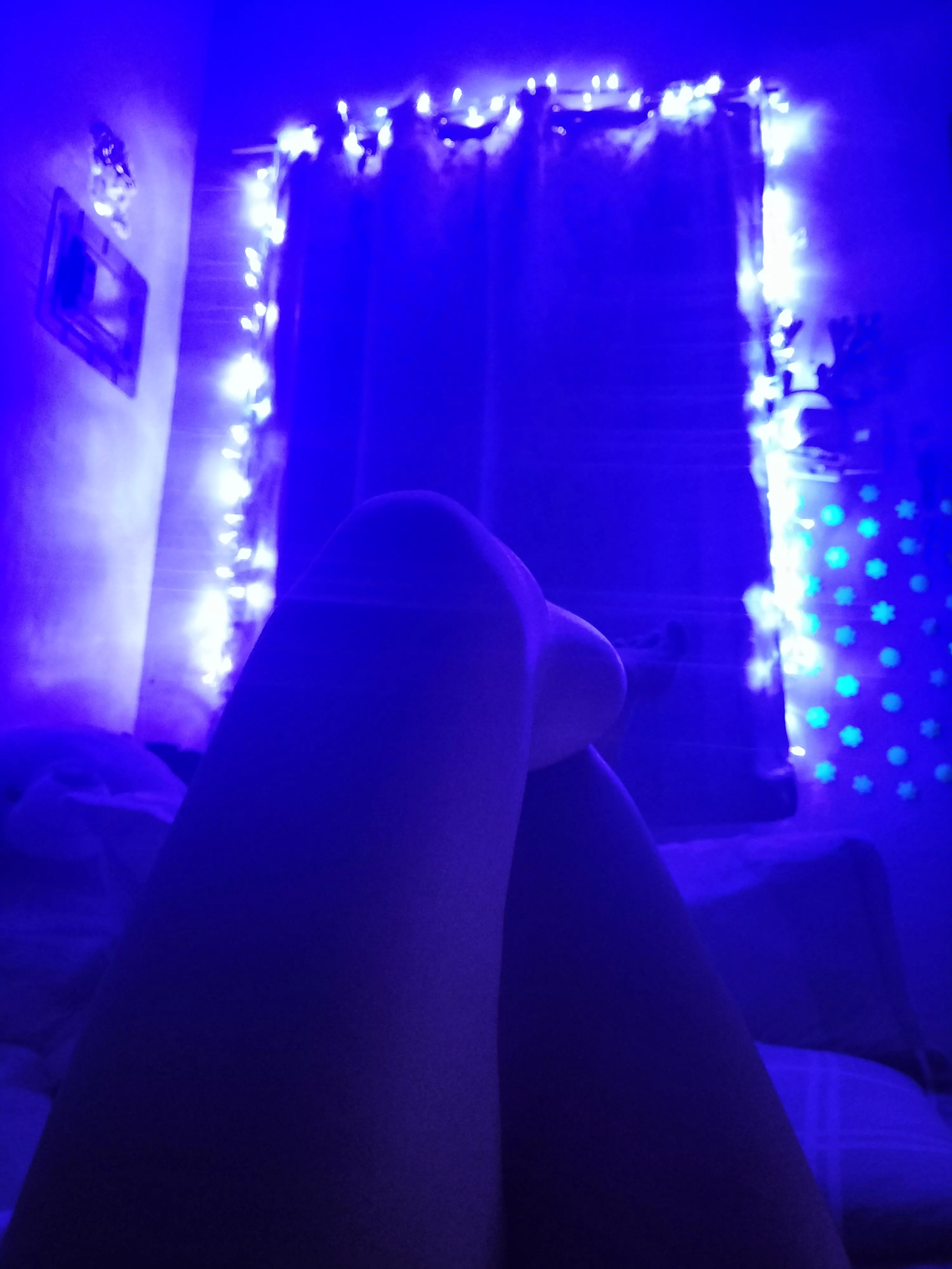 Spread my legs apart. (F) Spread my legs apart. (F)