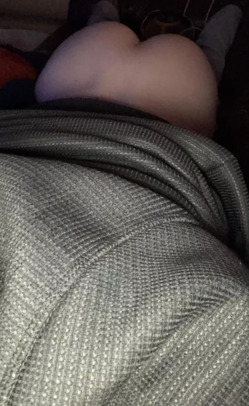 spread waiting for some cock🥵🥵💜