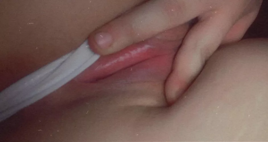 Spreading my pussy lips