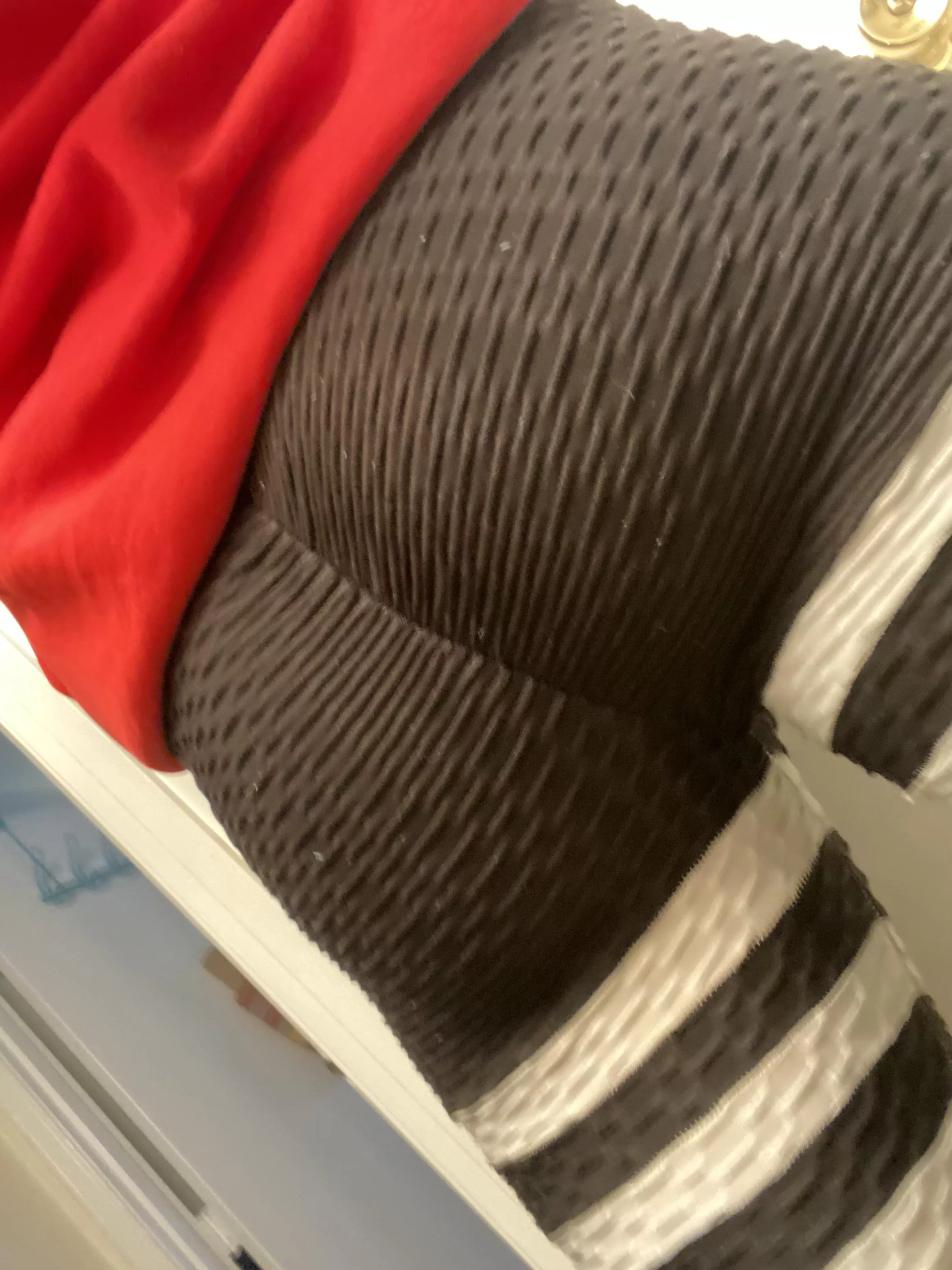 Squeeze my ass like these do. Squeeze my ass like these do.