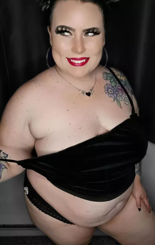 Squishy and cute🖤