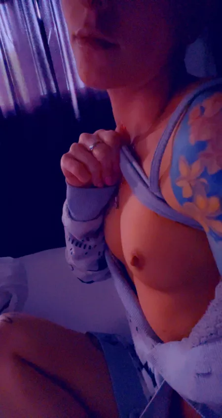 Squishy and perfect nipples π