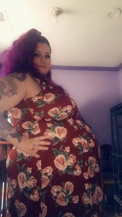 Ssbbw AND pregnant! Thursday is my delivery day, my belly will be a little smaller but not by much! Canβt wait to make some more milk videos!