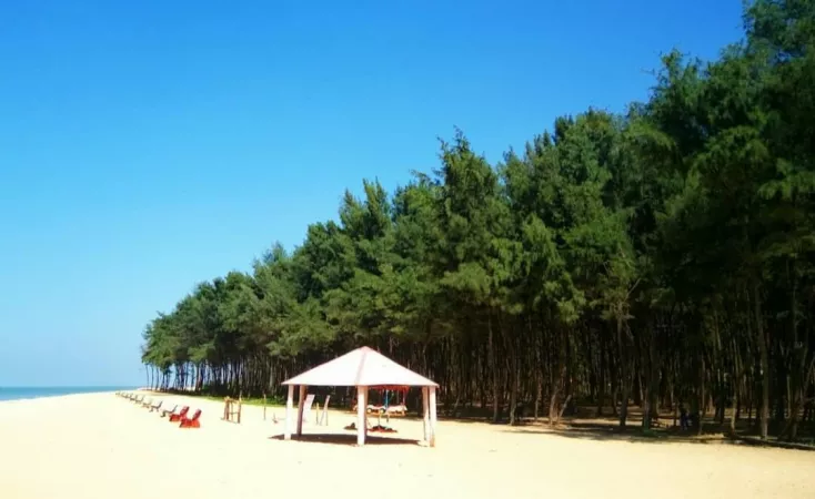 St Mary's Island Beachπ