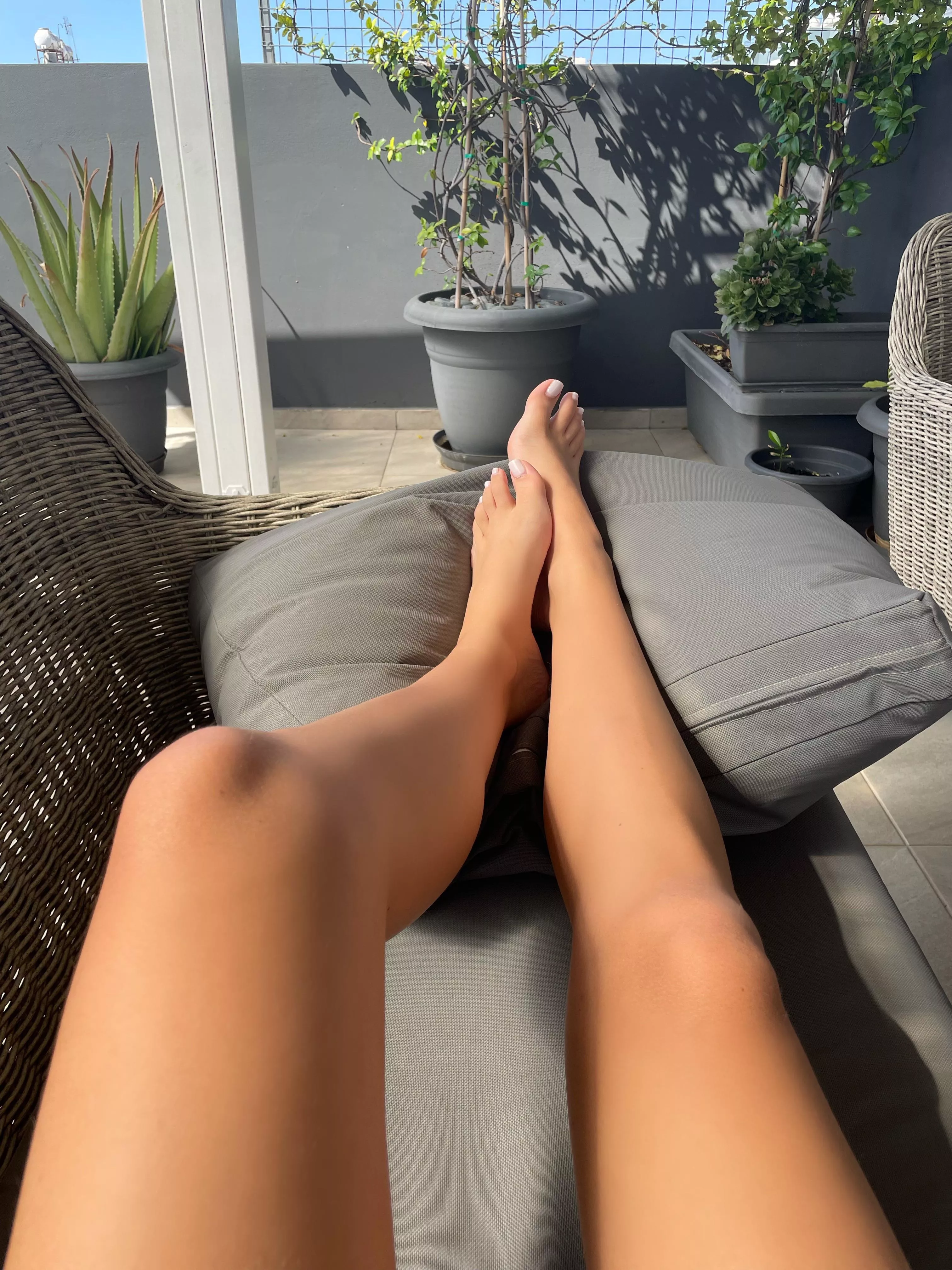 Petite Footjob