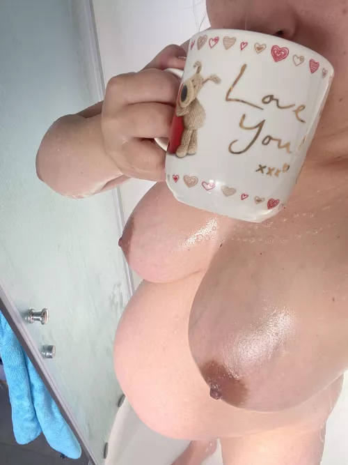 Starting my birthday weekend off with a coffee shower! No better way to start the weekend 🥰