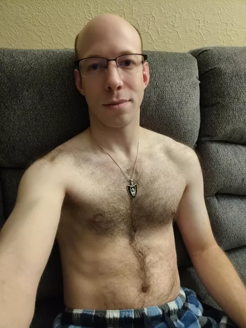 Starting off the weekend feeling lonely. I spend the majority of my time at work, I have no life. 😒 Starting off the weekend feeling lonely. I spend the majority of my time at work, I have no life. 😒