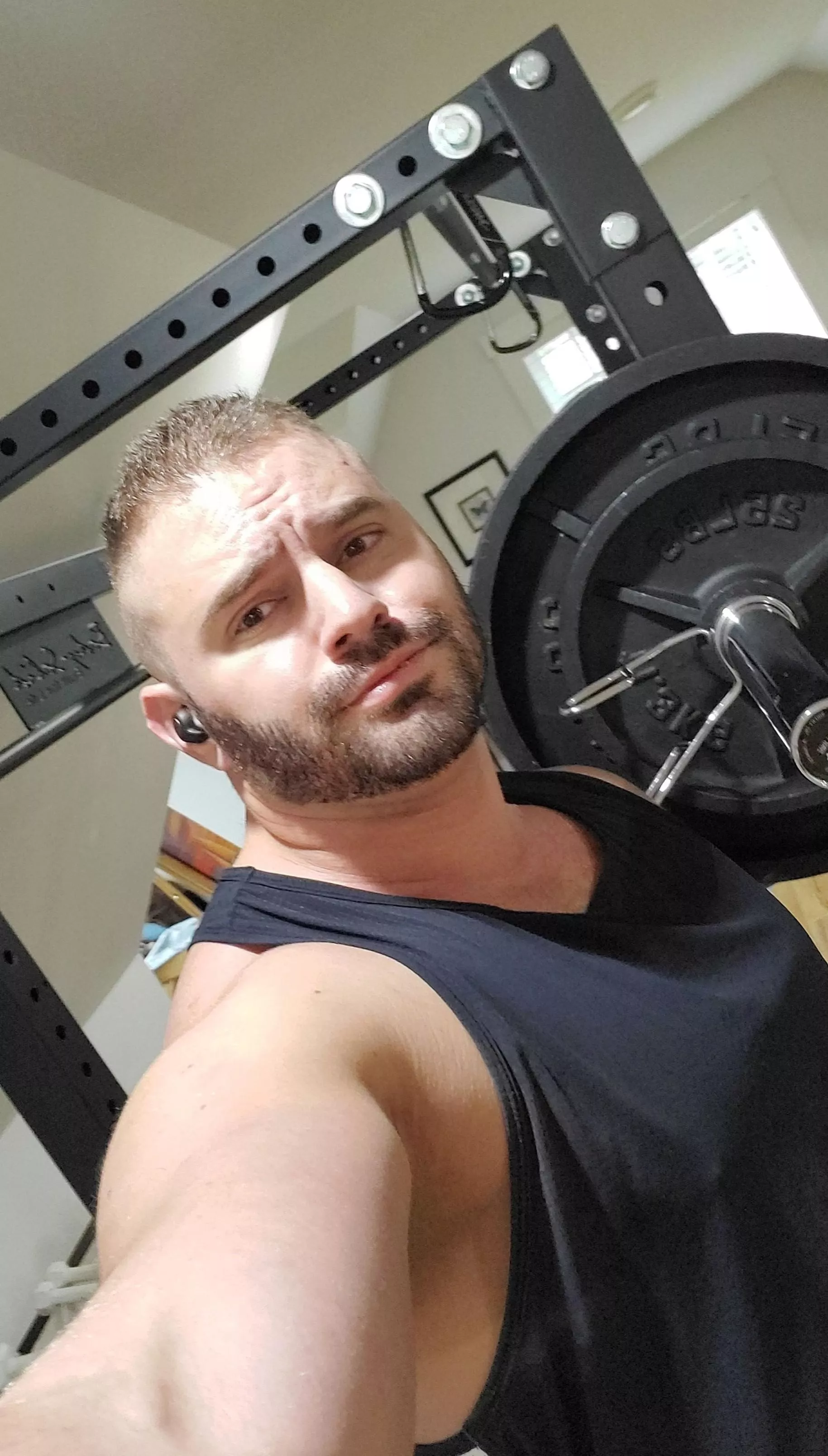 Starting the day right with some morning squats 🏋️‍♂️