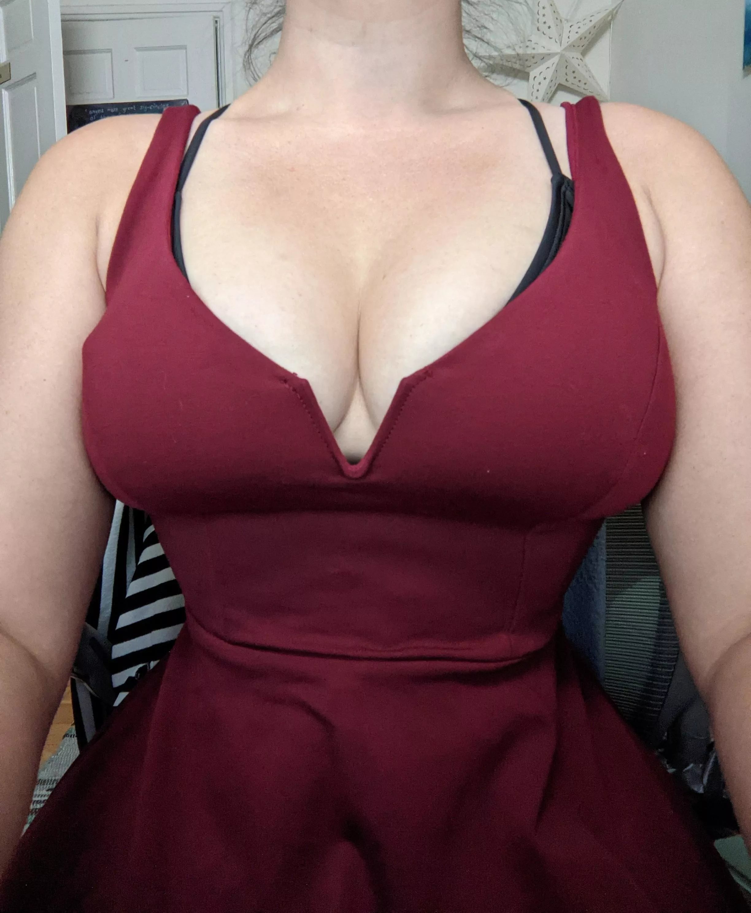 Stealthing my corset under a new dress. What do we think, is it a keeper?